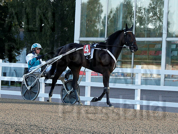 Goolagong Zet def.t6303f0fc.m600.w.4salnwmark2.png.xx6Njupyd (1).jpg