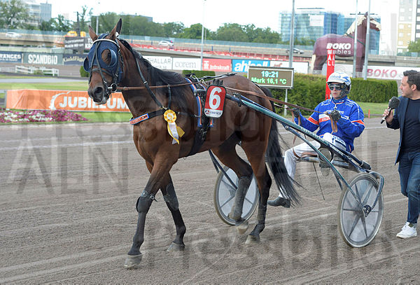 Aurelia Express def.t62a78a7a.m600.w.4salnwmark2.png.xPwzZqxVV.jpg