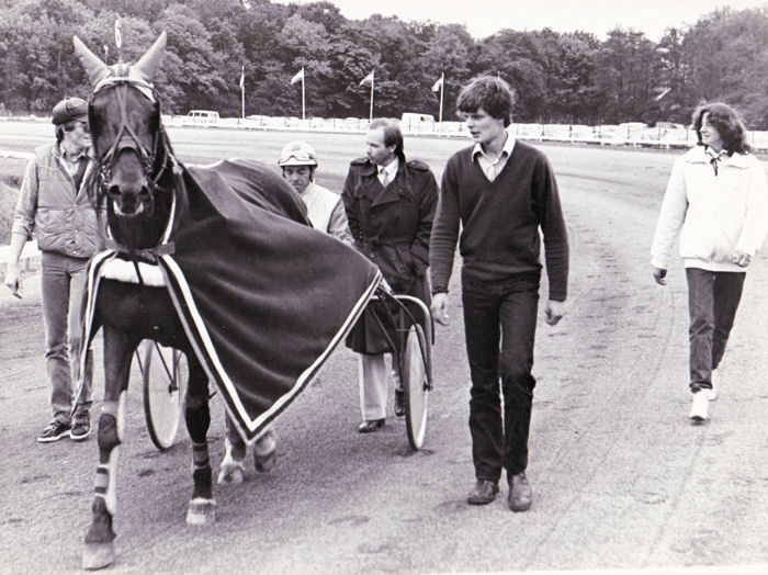 Ossian Gold Cup 82 e.jpg
