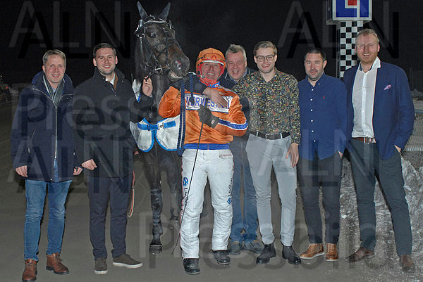 Lady Larissa pris DSC_0062.t61b0db80.m600.w.4salnwmark2.png.xnlO8tpHH.jpg