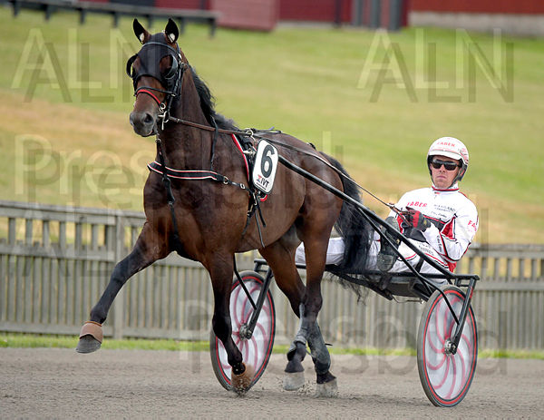 Kilimanjaro heat.t5f6886a8.m600.w.4salnwmark2.png.xl-_v_iAA.jpg