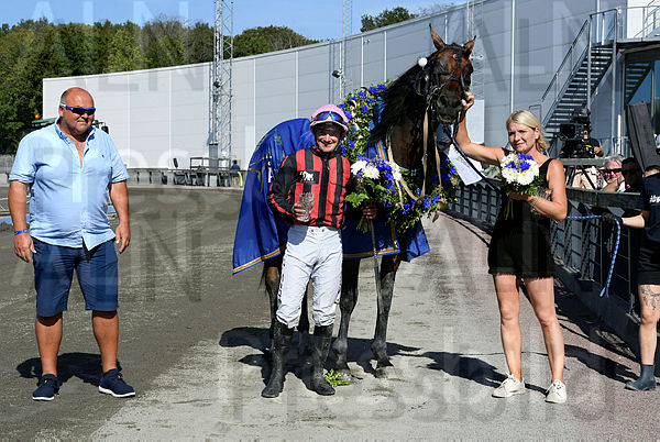 Diamant de Larre pris 1.t62f7f960.m600.w.4salnwmark2.png.x-XLkDWwh (1).jpg