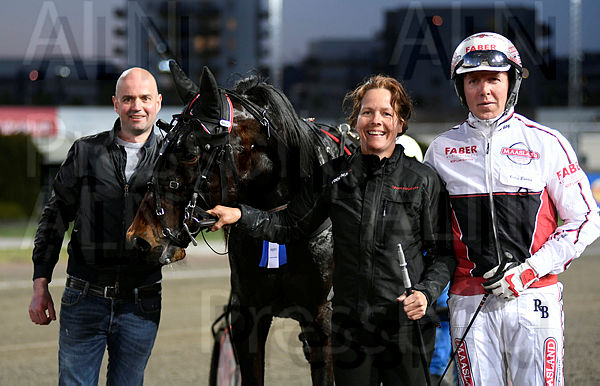 Usain Lobell pris.t626322a0.m600.w.4salnwmark2.png.xzEpx8wDQ (1).jpg