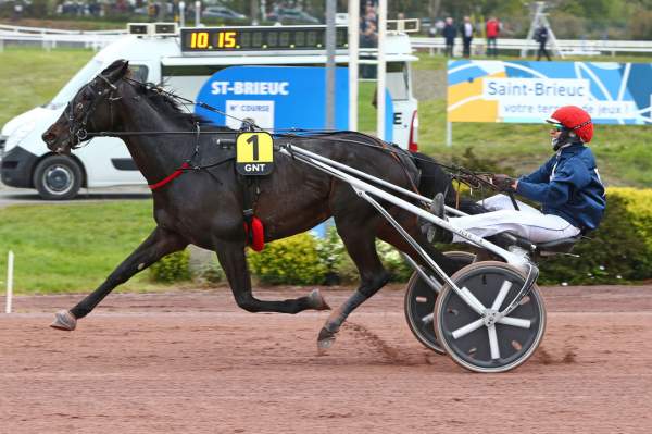 MD_00229090-004-scoopdyga_HORACE_DU_GOUTIER.jpg