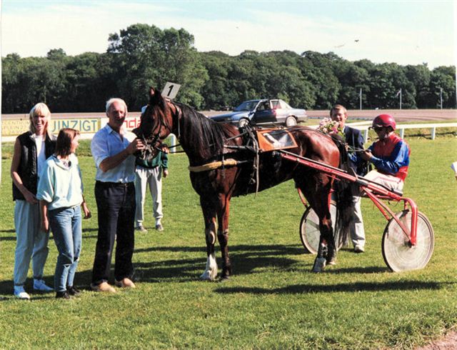 Regina Hanover ere in 1978 (1).jpg