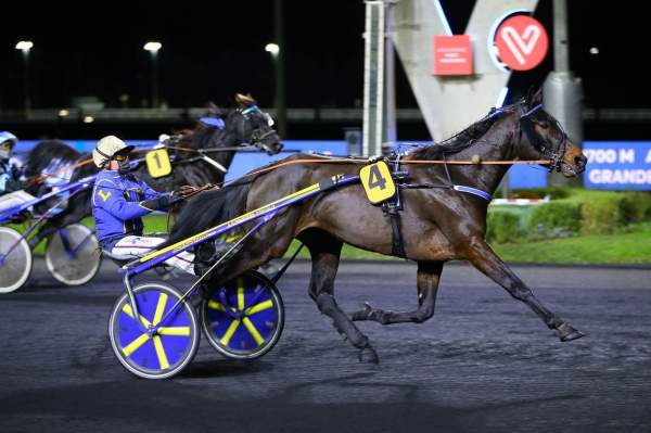 MD_00201412-008-scoopdyga_GREATMAN_DE_BUSSET (2).jpg