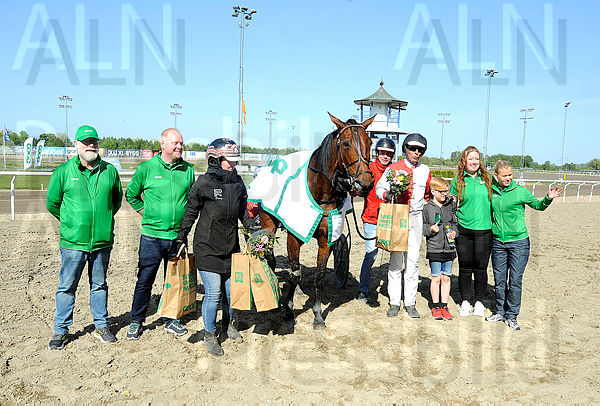 Cassandra Ferm pris.t64673019.m600.w.4salnwmark2.png.xU86mW5Lk.jpg