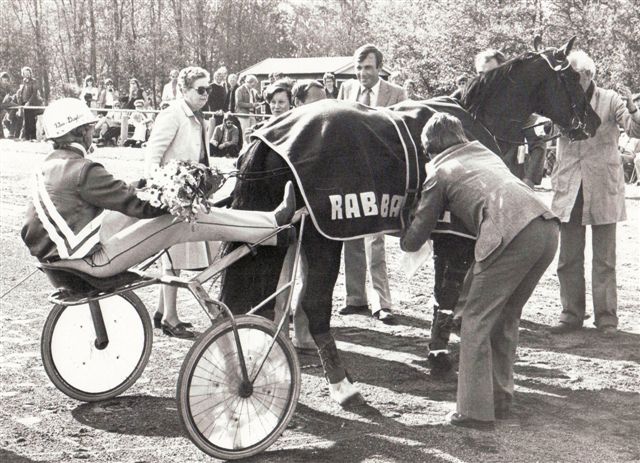 Rogan van Echten hulde RABO.jpg