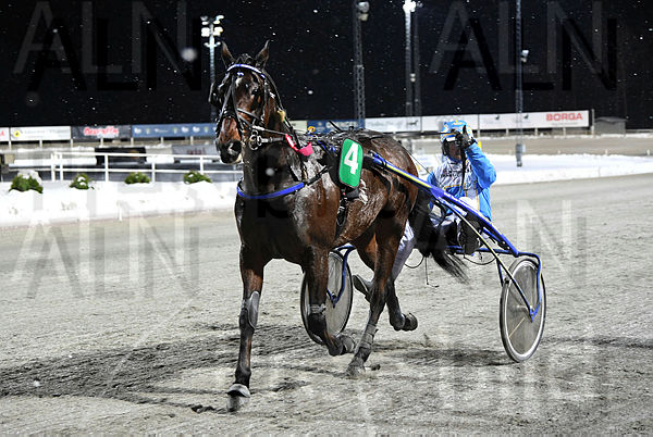 Ikaros di Quattro segerdef .t6578a2a9.m600.w.4salnwmark2.png.xCX9SzFIN.jpg