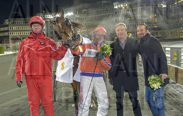 Heart of Steel pris.t5bfb9fe5.m600.w.4salnwmark2.png.xytjtmTCd.jpg