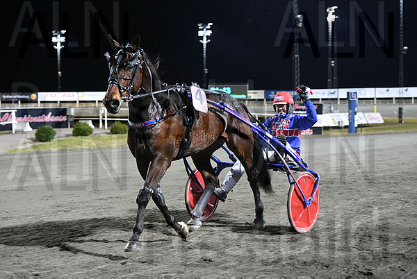 Henry Palema segerdef 3 (2).t65f0b187.m600.w.4salnwmark2.png.xesuWtdp_.jpg