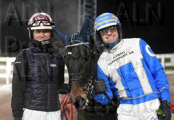 Red Pond´s Luna pris.t65c118e7.m600.w.4salnwmark2.png.x5arzdjDP.jpg