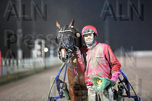 Lincoln Abe Boko pris 553.t65191cb2.m600.w.4salnwmark2.png.xOudBX-Zj.jpg