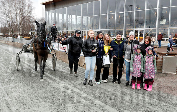 Svarte Petter pris 1.t660abc1b.m600.w.4salnwmark2.png.xd99E7_ed.jpg