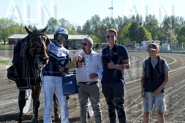 Poleposition pris.t6648b094.m600.w.4salnwmark2.png.xmsaBRrfo.jpg