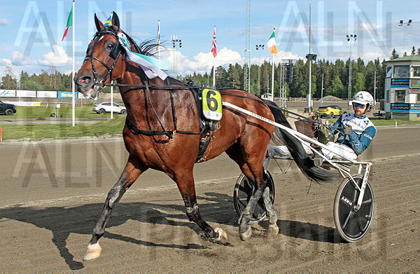 Poleposition def.t6665cabb.m600.w.4salnwmark2.png.xkVk1VKUI.jpg