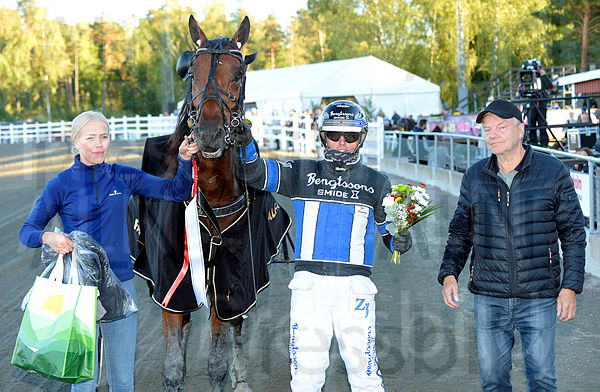 Micke Sting pris.t66e5a735.m600.w.4salnwmark2.png.xN_l_czSC.jpg