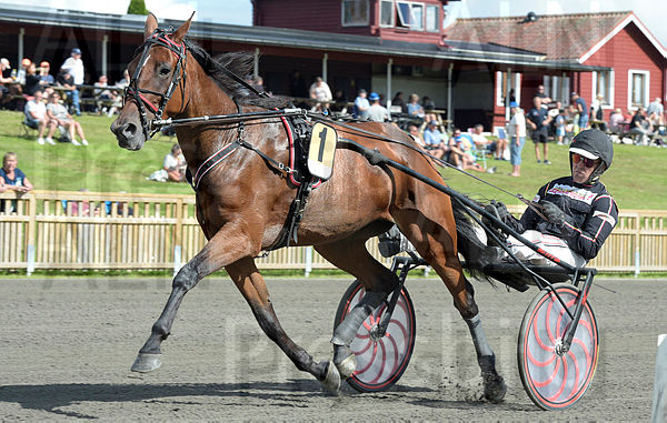 Ester Degli Dei heat.t66a724c7.m600.w.4salnwmark2.png.xju8zbR2J.jpg