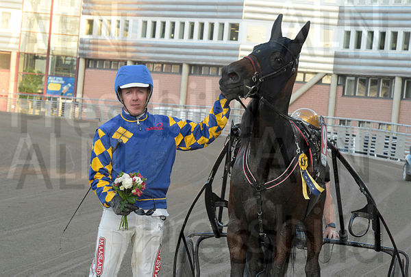 Bourbonista pris (2).t66cf6f96.m600.w.4salnwmark2.png.xRdmhNZez.jpg