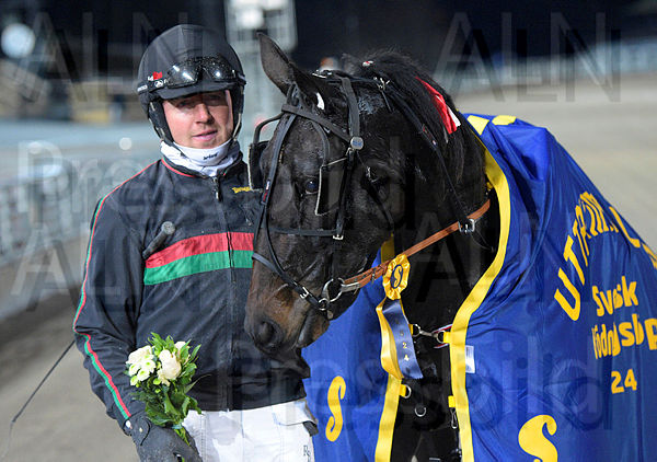 Mamma Mia Sisu pris.t672bab0e.m600.w.4salnwmark2.png.x0Vrl-VEg.jpg