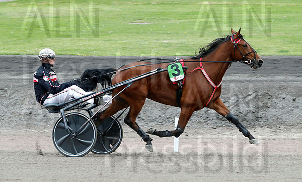 Hard Center heat 1.t63023916.m600.w.4salnwmark2.png.xG8E08N6F.jpg