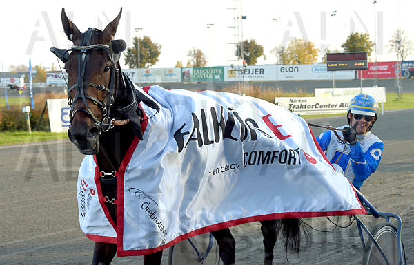 Noa Transs R. def.t6713b8bc.m600.w.4salnwmark2.png.xY-X4s4Zz (1).jpg