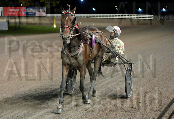 Nikita R. def.t67081ac7.m600.w.4salnwmark2.png.xEduF_Ve1.jpg