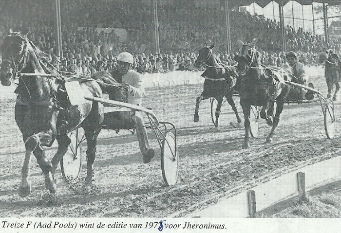 Treize F 4 km 1975 (1).jpg