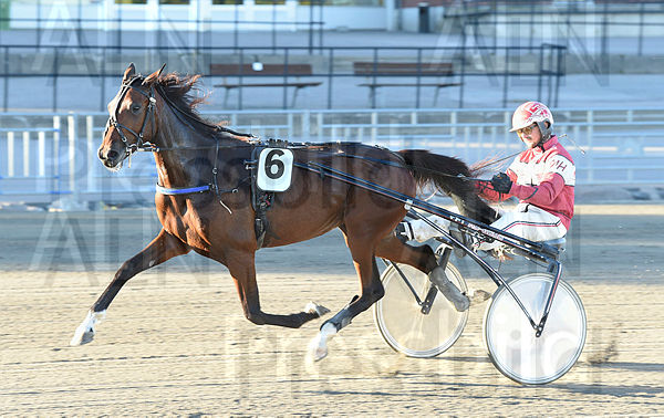 Elsa Vendil heat.t631a496f.m600.w.4salnwmark2.png.xDR01CMO-.jpg