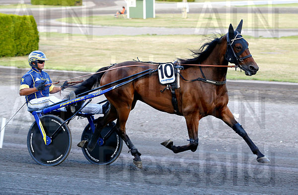 Floris Baldwin heat 1.t5f89c072.m600.w.4salnwmark2.png.xSN-aJhW8.jpg