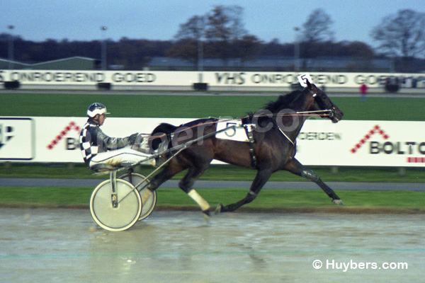 Giganten-1999-003-heat-1-Frisky-Frazer-Axel-Jacobsen.jpg