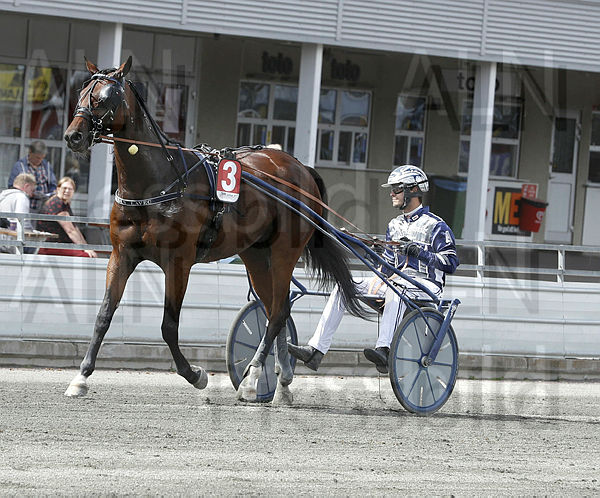 Readly Lavec def.t611148e2.m600.w.4salnwmark2.png.x_OuzGzGi.jpg