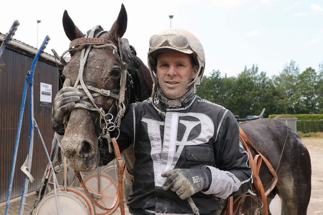 data.1120xC1280x853.33333333333+0+1.1120x747 (1).jpg