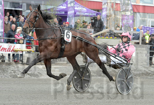 Muscle Hustle heat 2.t5adf21ef.m600.w.4salnwmark2.png.xvfP780tO (1).jpg