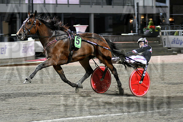 Racing Ribb mål 1.t612fd312.m600.w.4salnwmark2.png.xNyYuLu8q.jpg