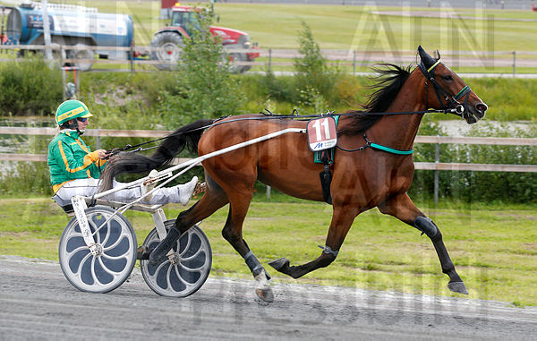 Kate Baldwin heat 1.t6160696f.m600.w.4salnwmark2.png.x67f8ThF3.jpg